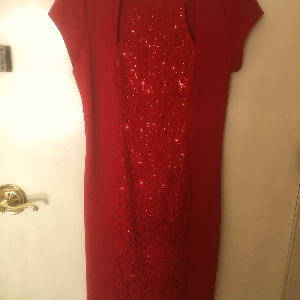 SLNY Classic Red Midi Dress